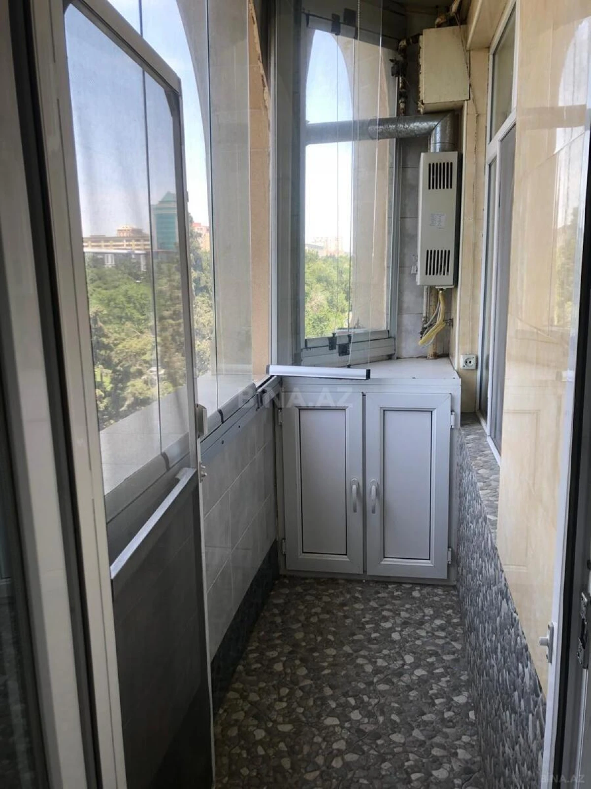 Kirayə verilir 2 otaqlı mənzil 72 m²