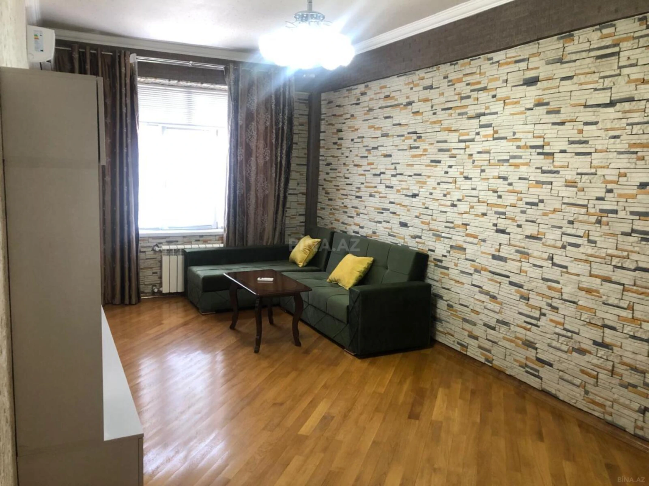 Kirayə verilir 2 otaqlı mənzil 72 m²