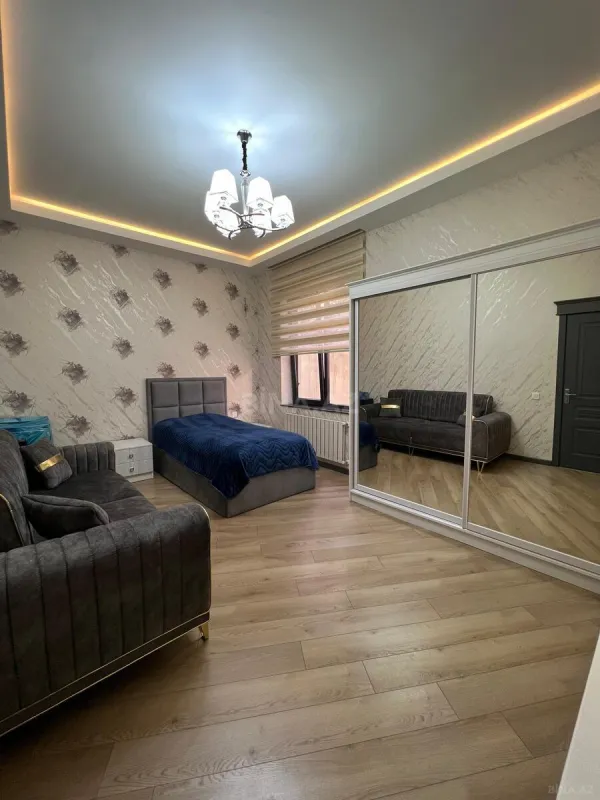 Satılır 4 otaqlı həyət evi 160 m²