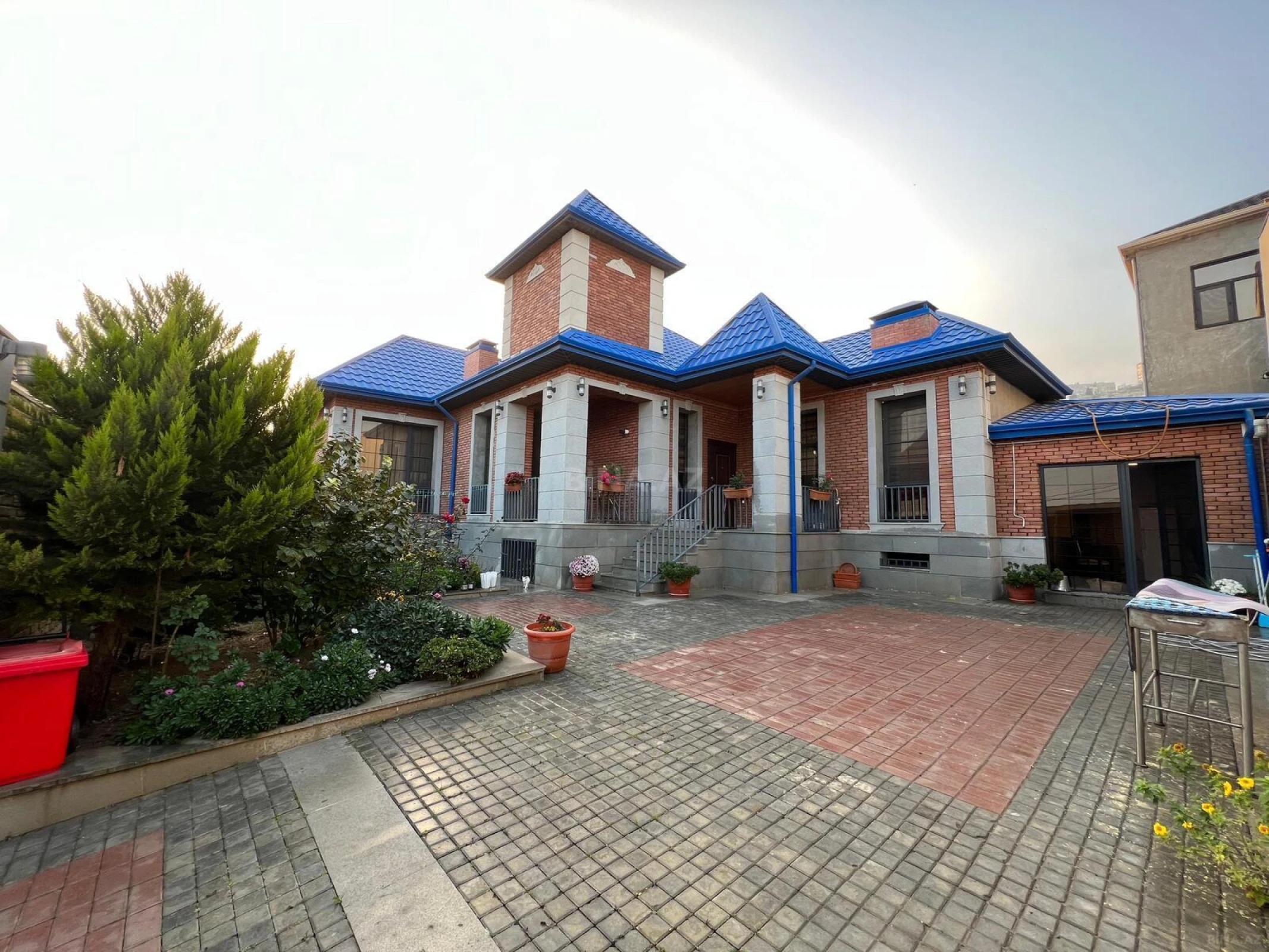 Satılır 4 otaqlı həyət evi 160 m²