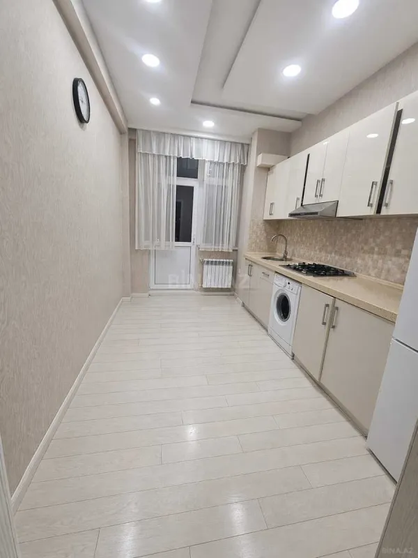 Kirayə verilir 2 otaqlı mənzil 90 m²