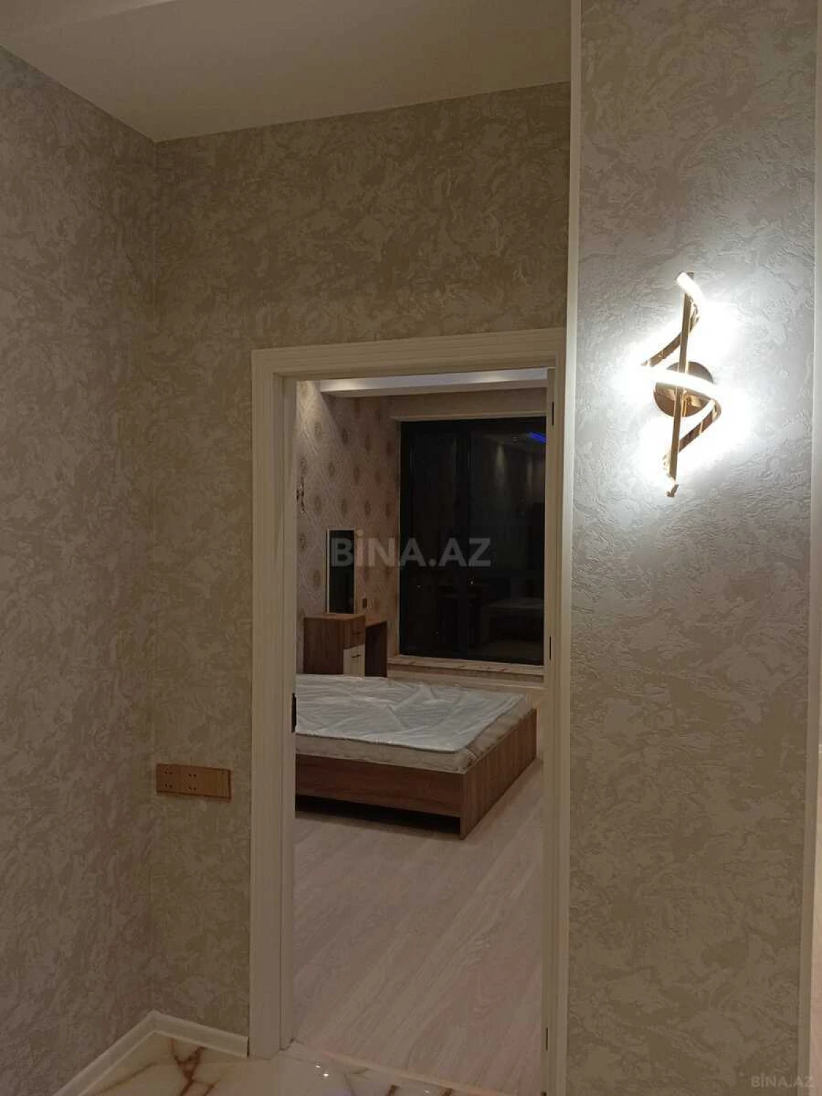 Kirayə verilir 2 otaqlı mənzil 65 m²