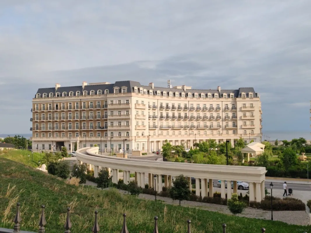 Kirayə verilir 3 otaqlı mənzil 101 m²