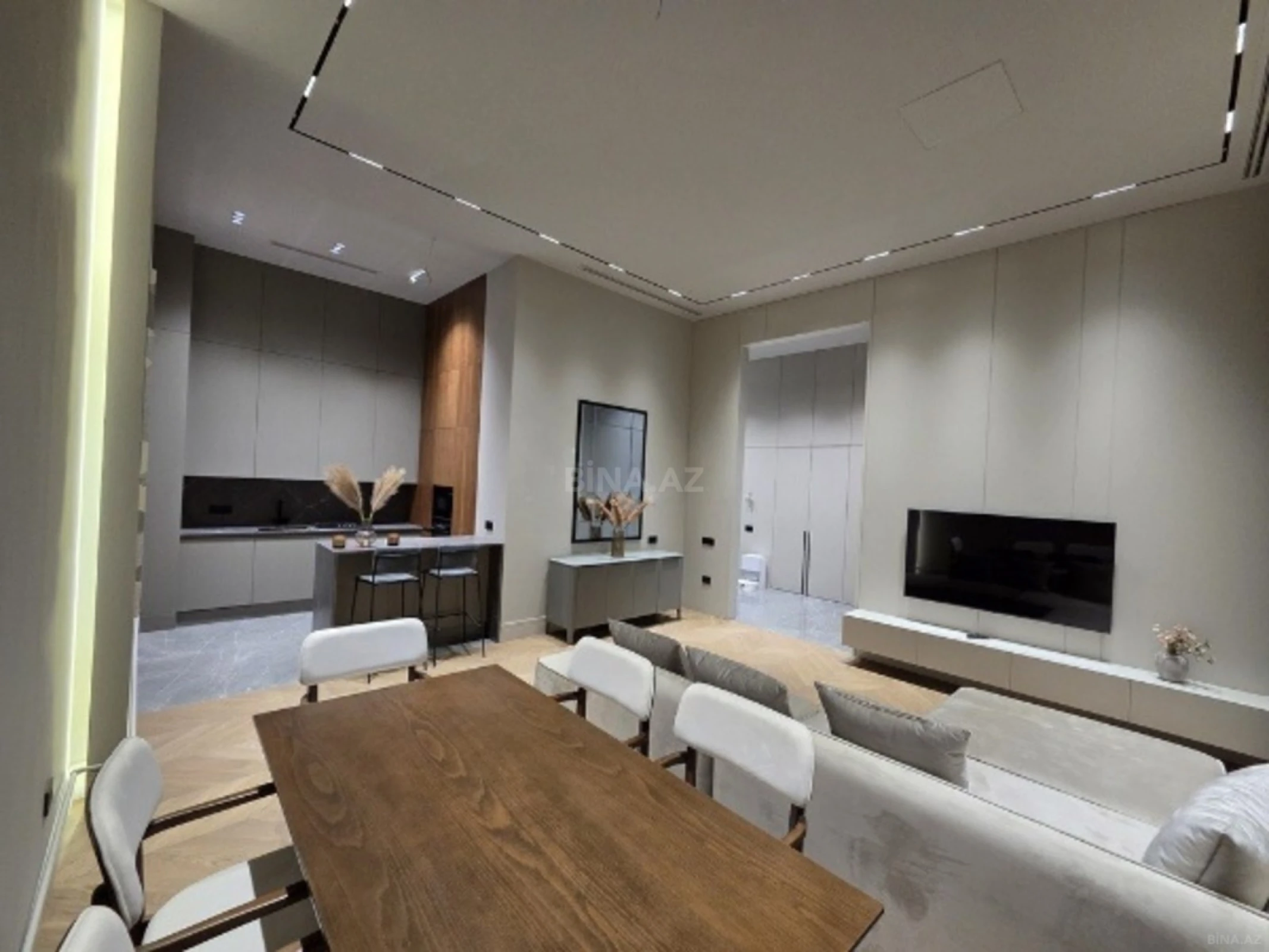 Kirayə verilir 3 otaqlı mənzil 101 m²