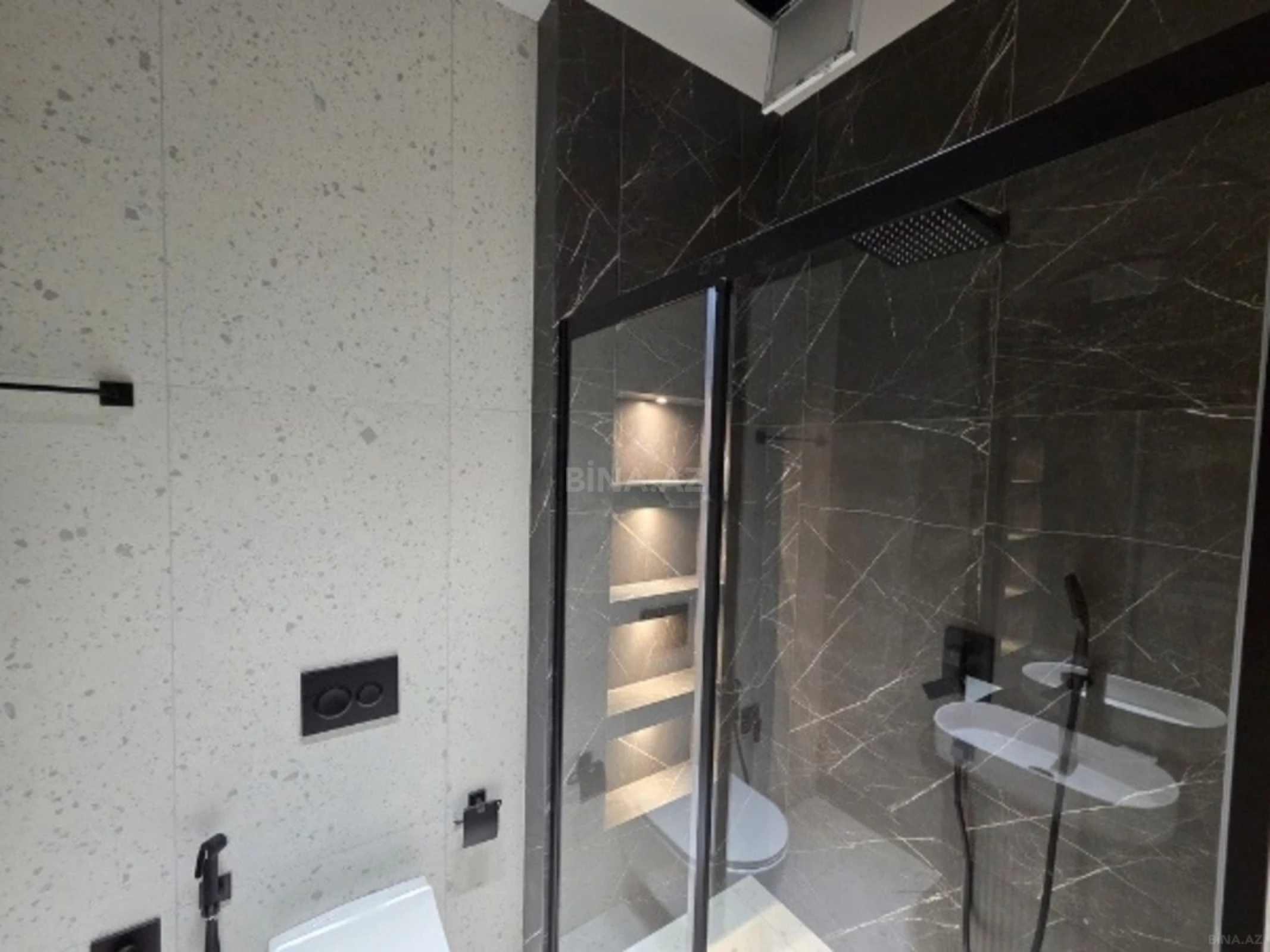 Kirayə verilir 3 otaqlı mənzil 101 m²