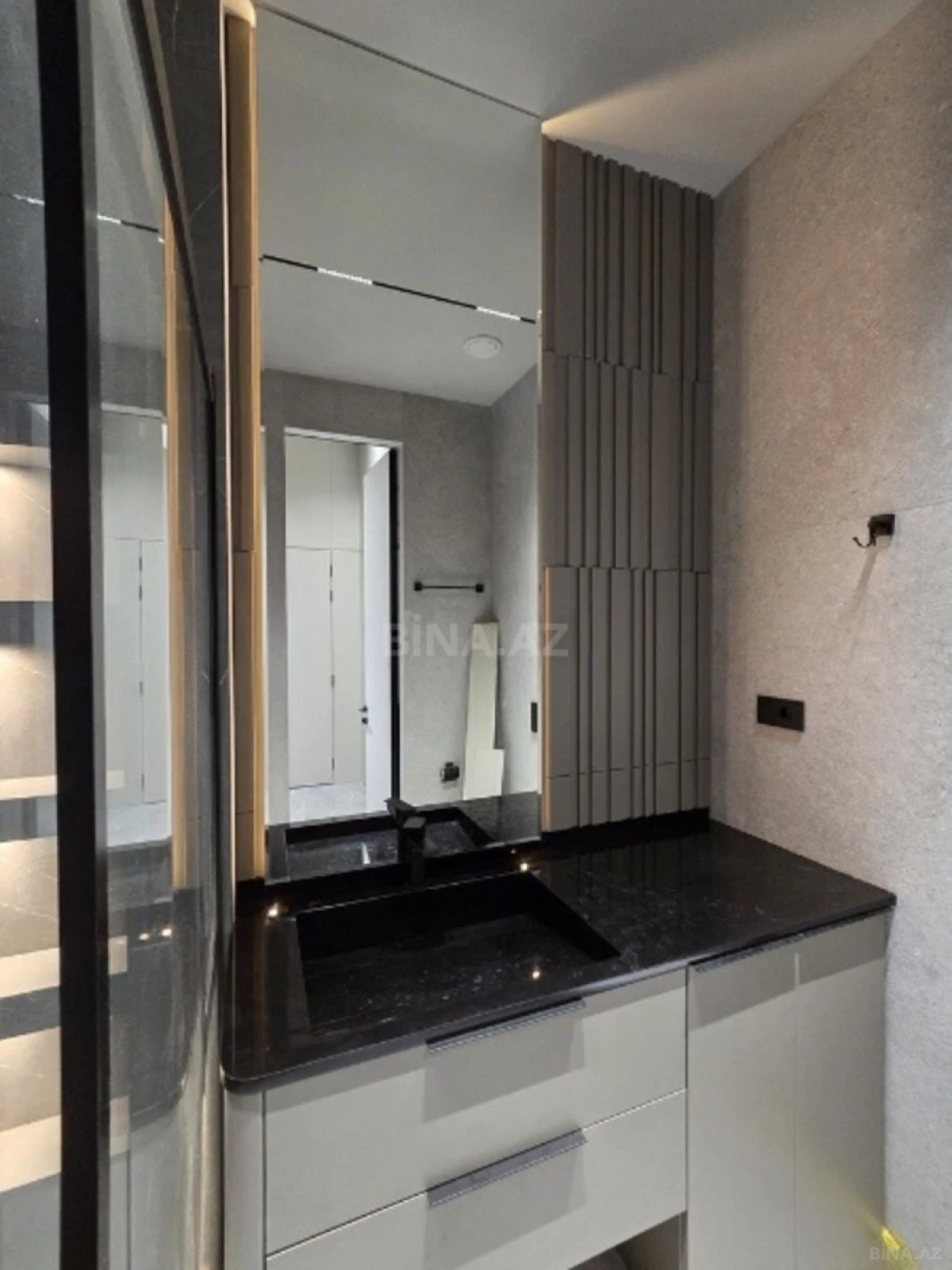 Kirayə verilir 3 otaqlı mənzil 101 m²