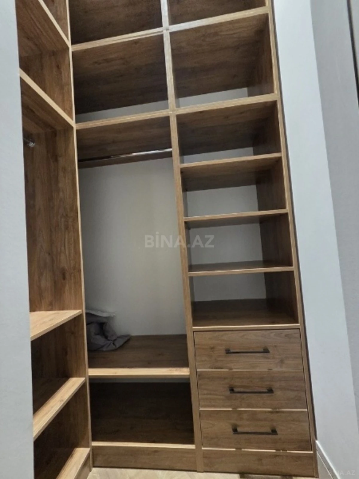 Kirayə verilir 3 otaqlı mənzil 101 m²