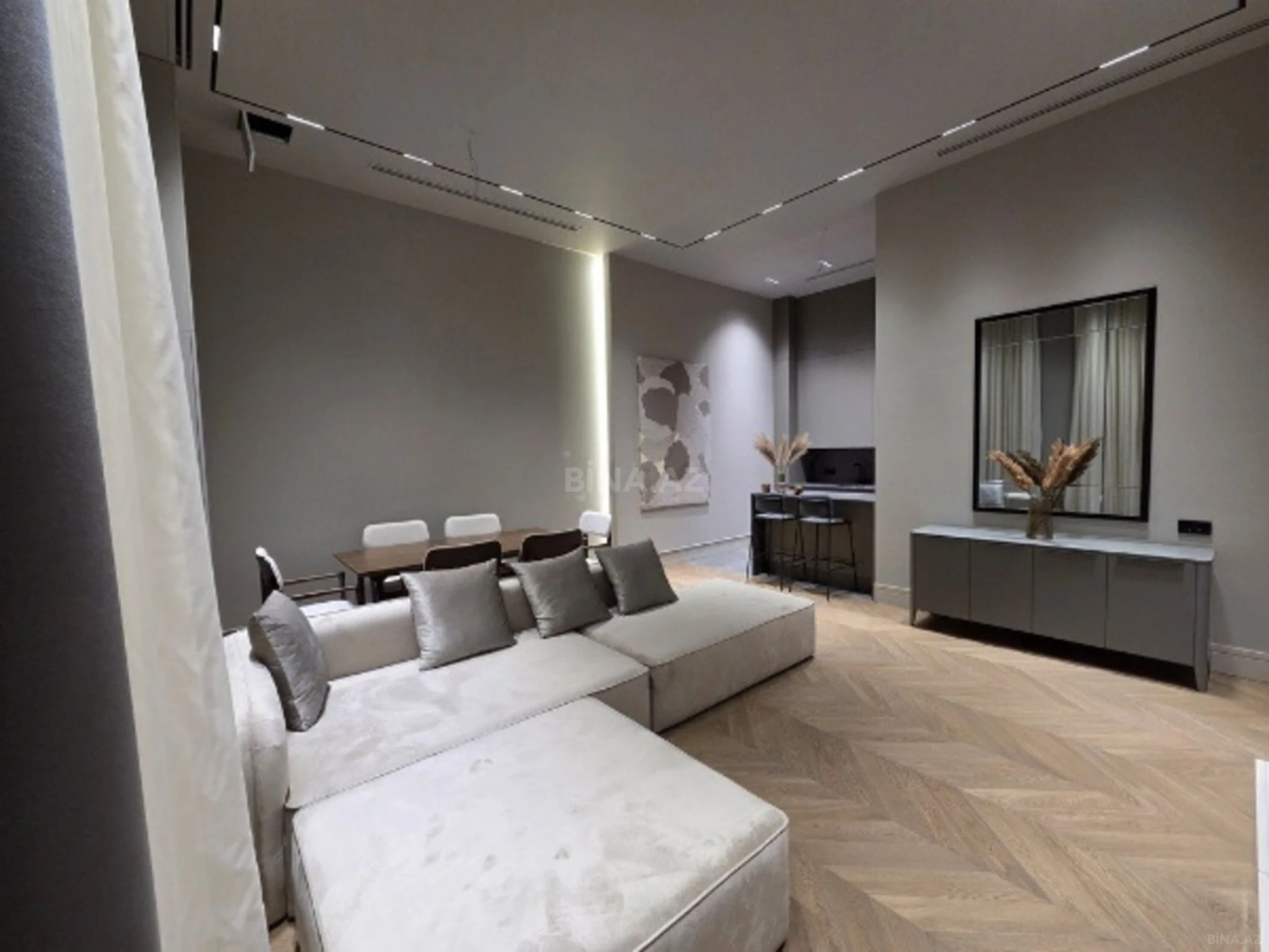 Kirayə verilir 3 otaqlı mənzil 101 m²