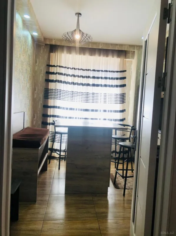 Kirayə verilir 3 otaqlı mənzil 120 m²