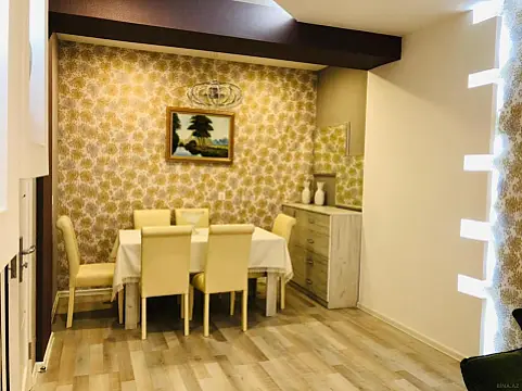 Kirayə verilir 3 otaqlı mənzil 120 m²