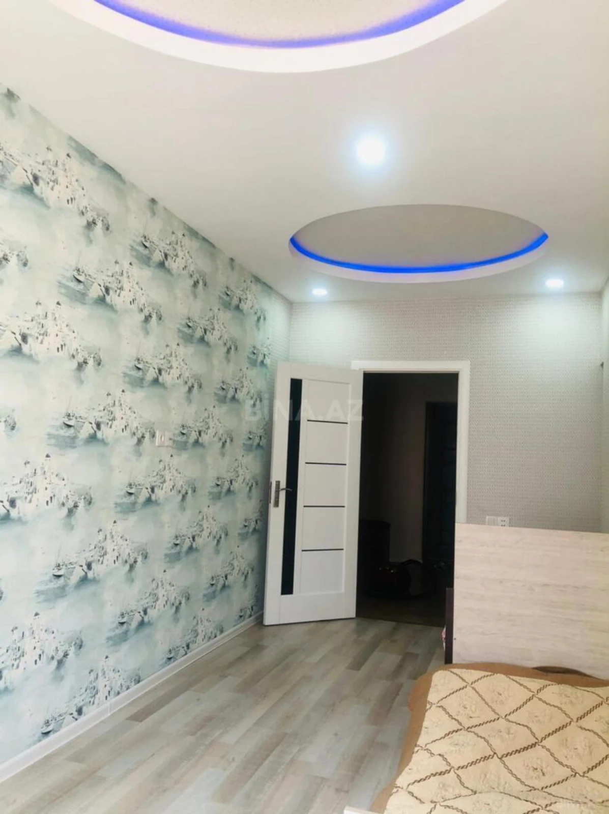 Kirayə verilir 3 otaqlı mənzil 120 m²