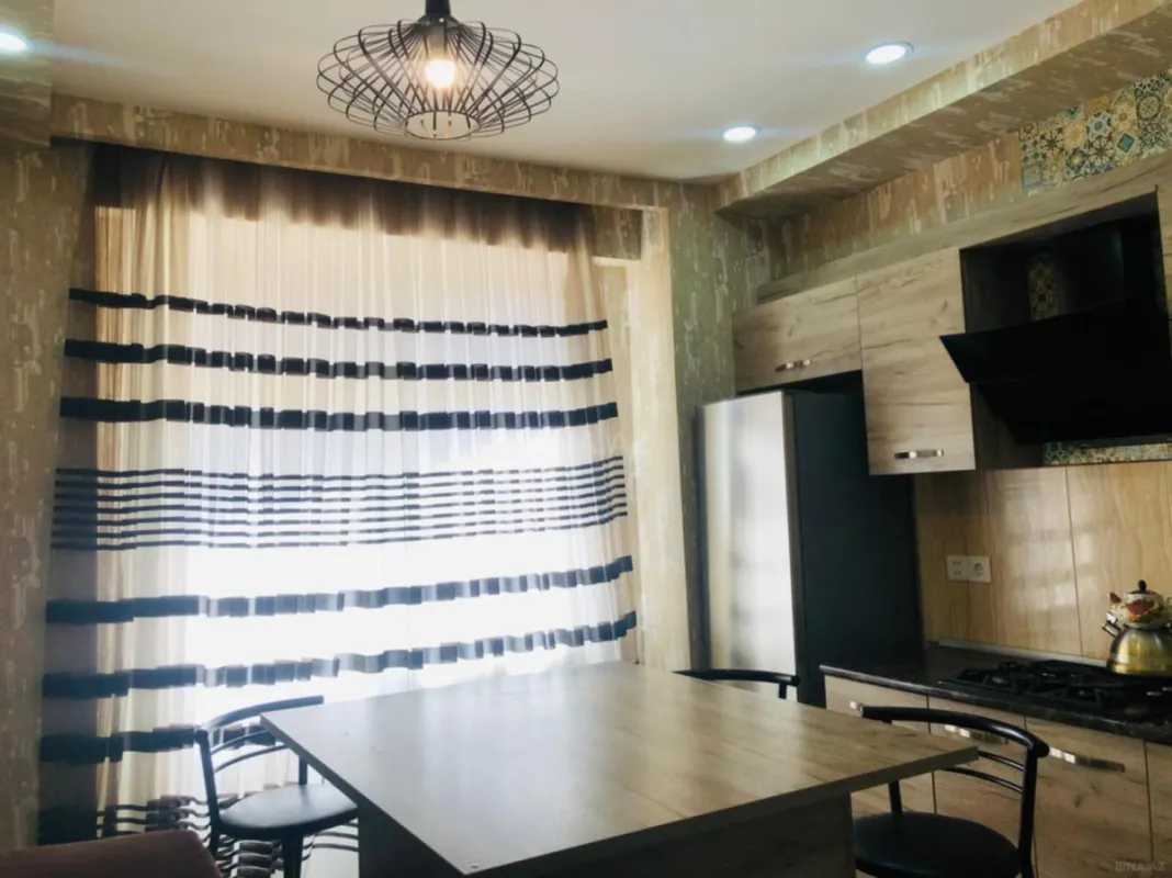 Kirayə verilir 3 otaqlı mənzil 120 m²