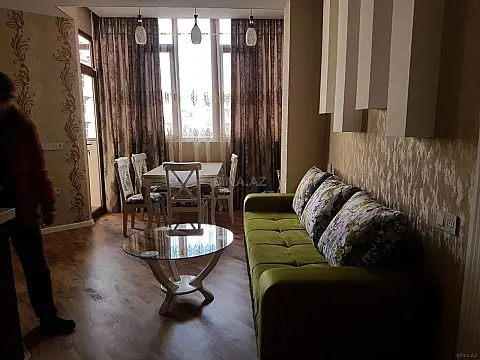 Kirayə verilir 2 otaqlı mənzil 50 m²