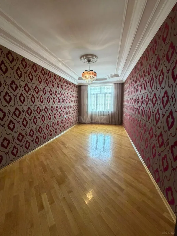 Satılır 3 otaqlı mənzil 140 m²