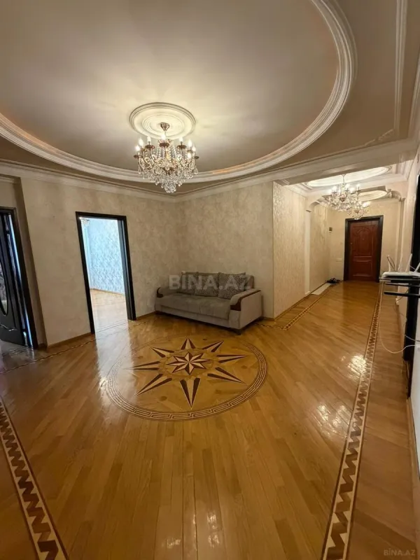 Satılır 3 otaqlı mənzil 140 m²