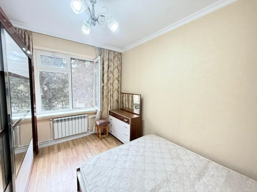 Kirayə verilir 2 otaqlı mənzil 80 m²