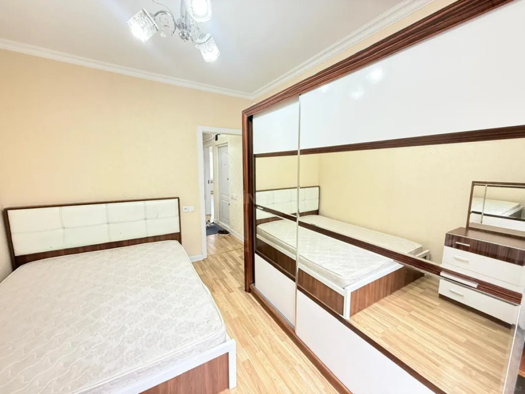 Kirayə verilir 2 otaqlı mənzil 80 m²