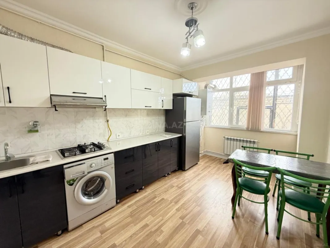 Kirayə verilir 2 otaqlı mənzil 80 m²