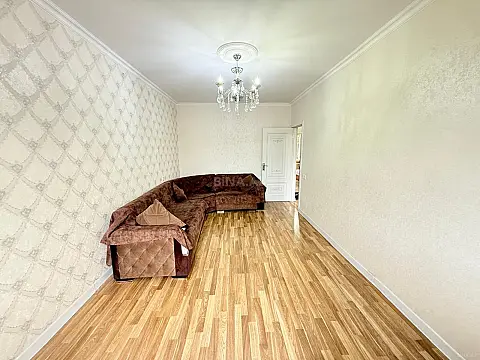Kirayə verilir 2 otaqlı mənzil 80 m²