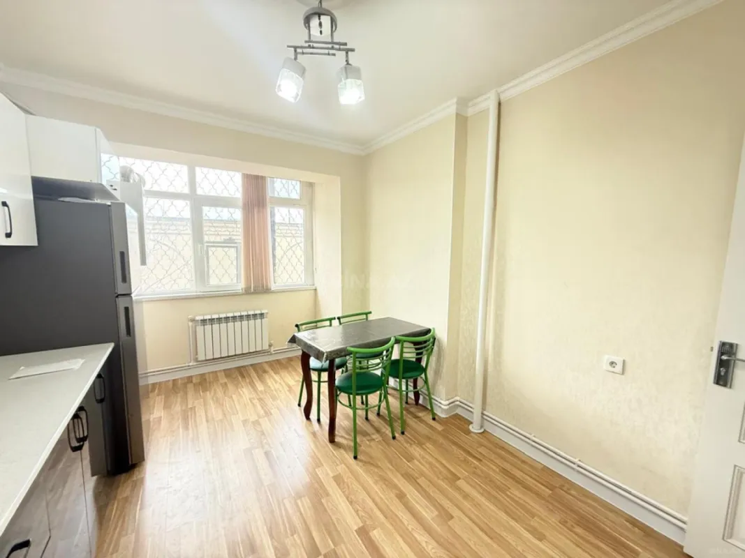 Kirayə verilir 2 otaqlı mənzil 80 m²