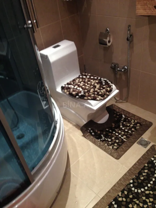 Satılır 3 otaqlı mənzil 150 m²