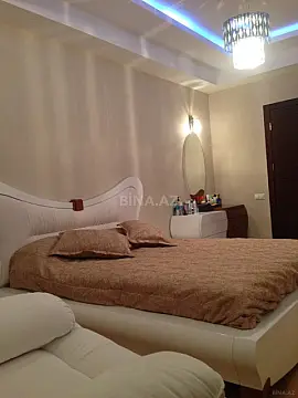 Satılır 3 otaqlı mənzil 150 m²