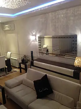 Satılır 3 otaqlı mənzil 150 m²