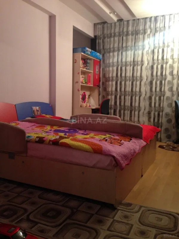 Satılır 3 otaqlı mənzil 150 m²