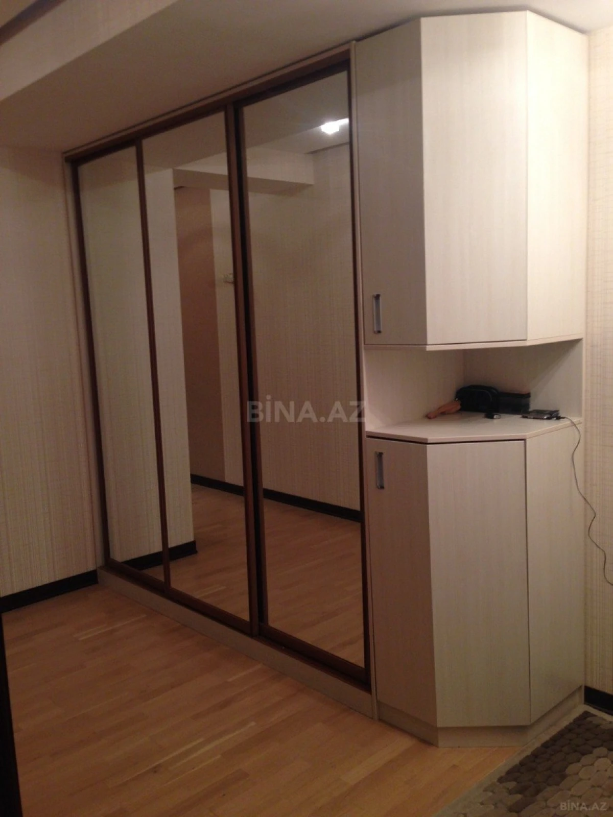 Satılır 3 otaqlı mənzil 150 m²