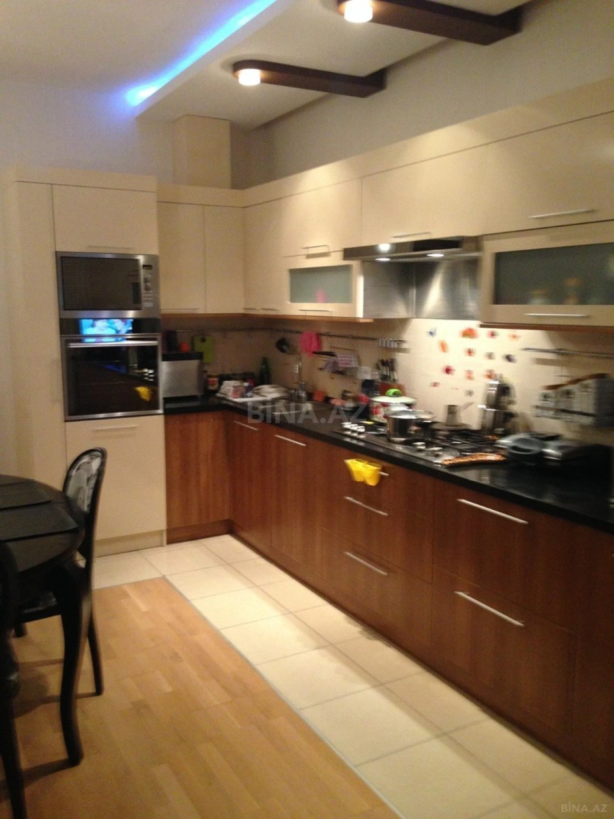 Satılır 3 otaqlı mənzil 150 m²