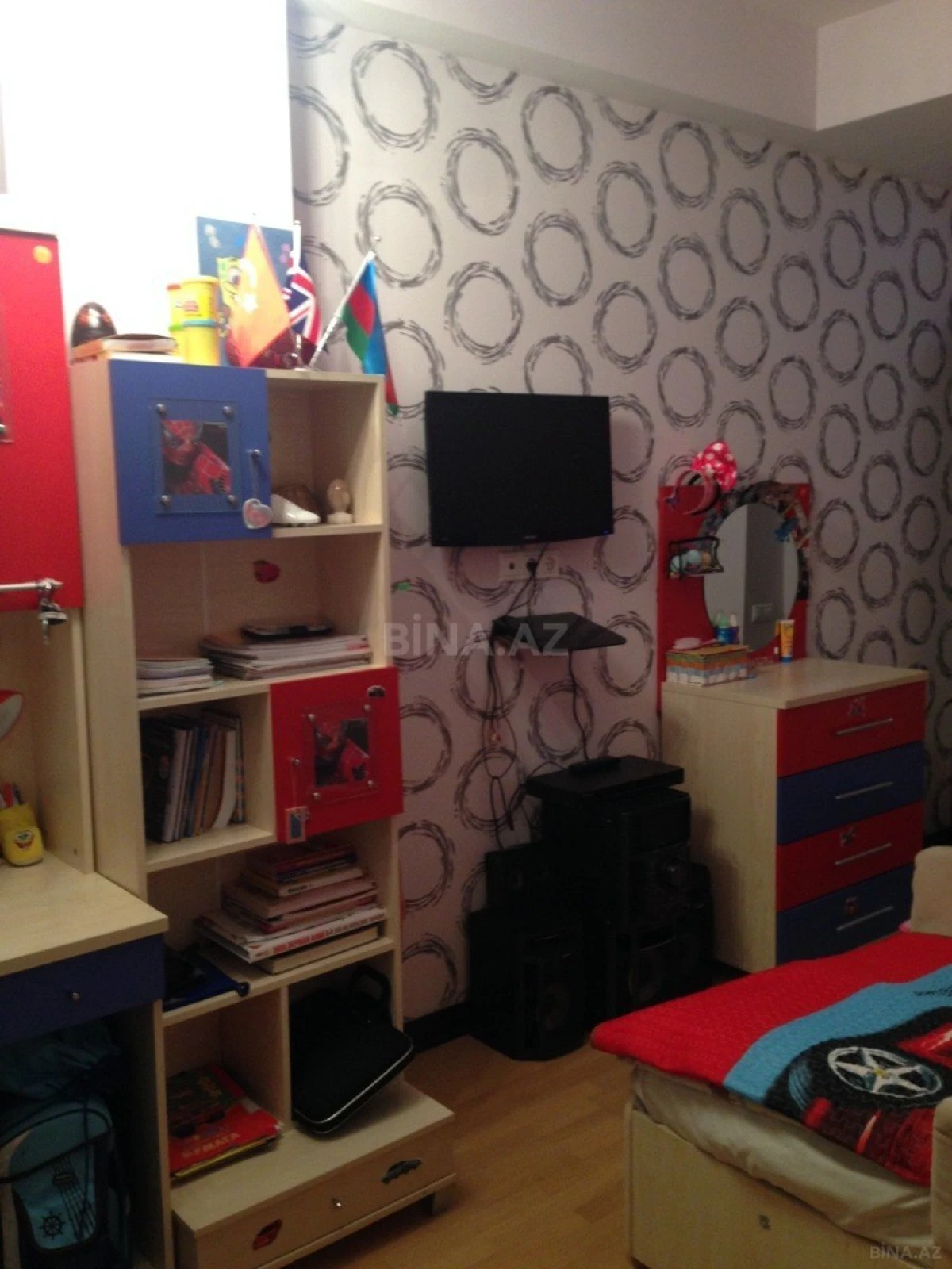 Satılır 3 otaqlı mənzil 150 m²