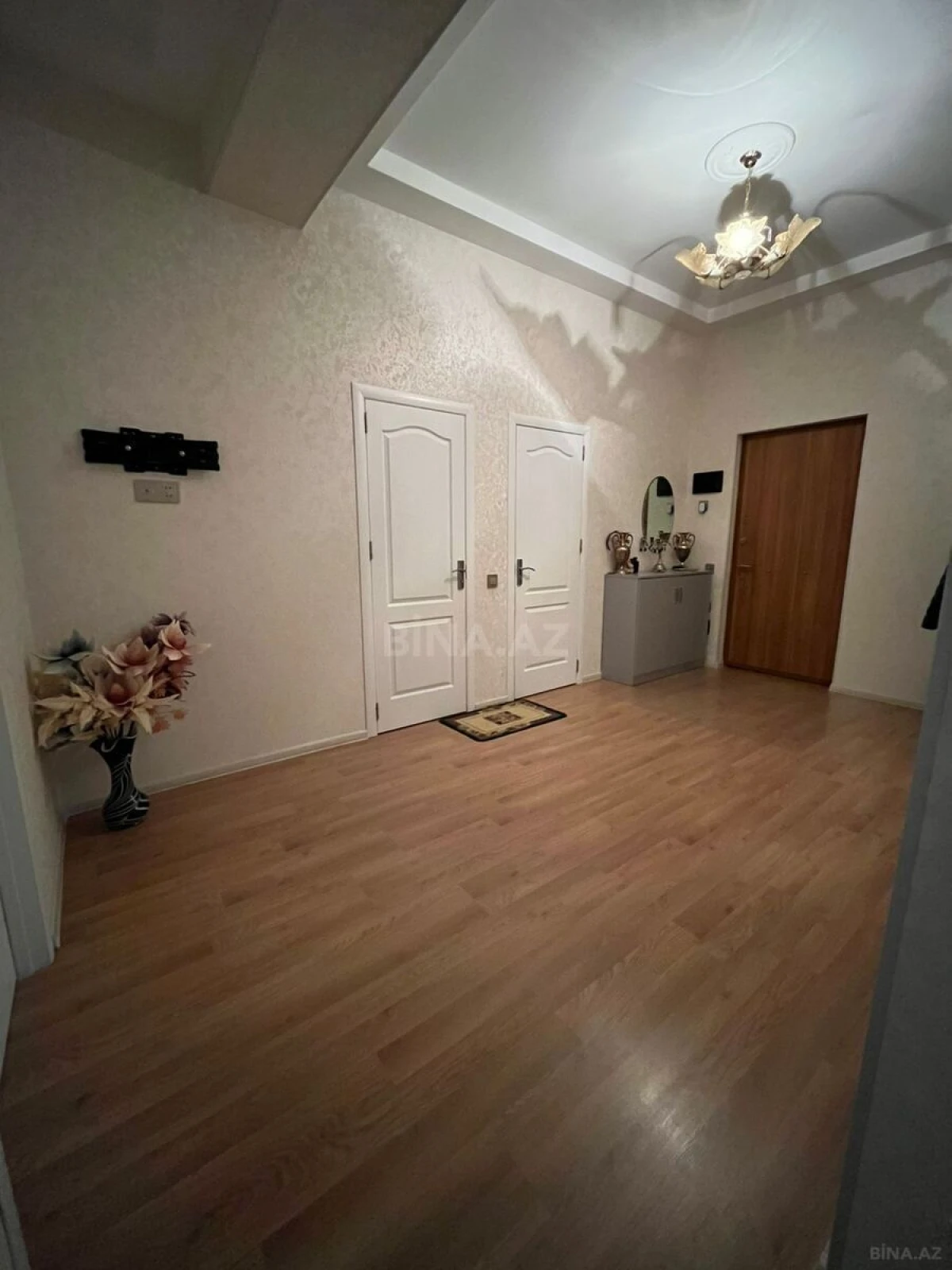 Satılır 3 otaqlı mənzil 91 m²