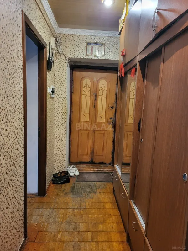 Satılır 4 otaqlı mənzil 100 m²