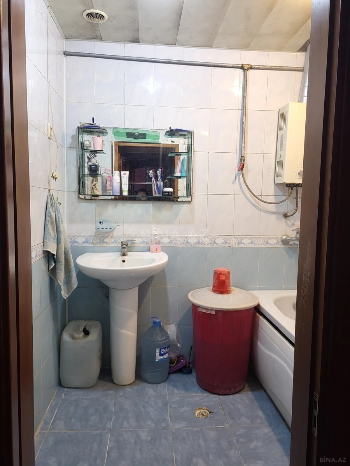 Satılır 4 otaqlı mənzil 100 m²