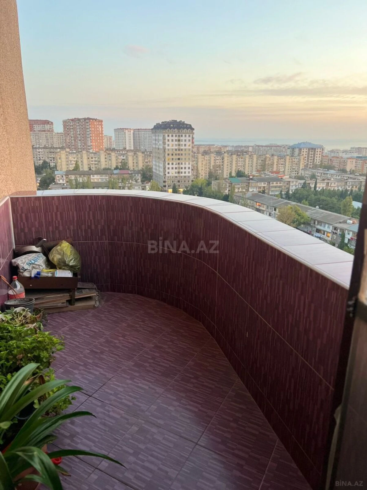 Satılır 3 otaqlı mənzil 100 m²
