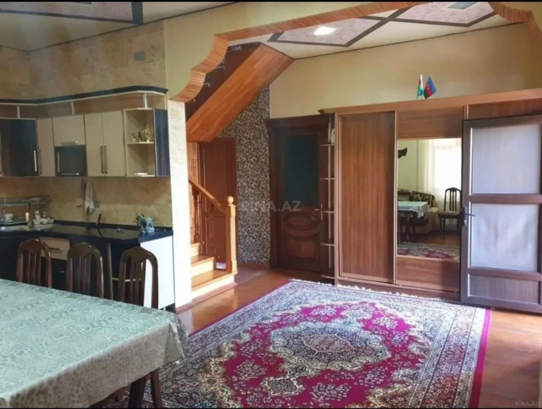 Satılır 4 otaqlı həyət evi 140 m²