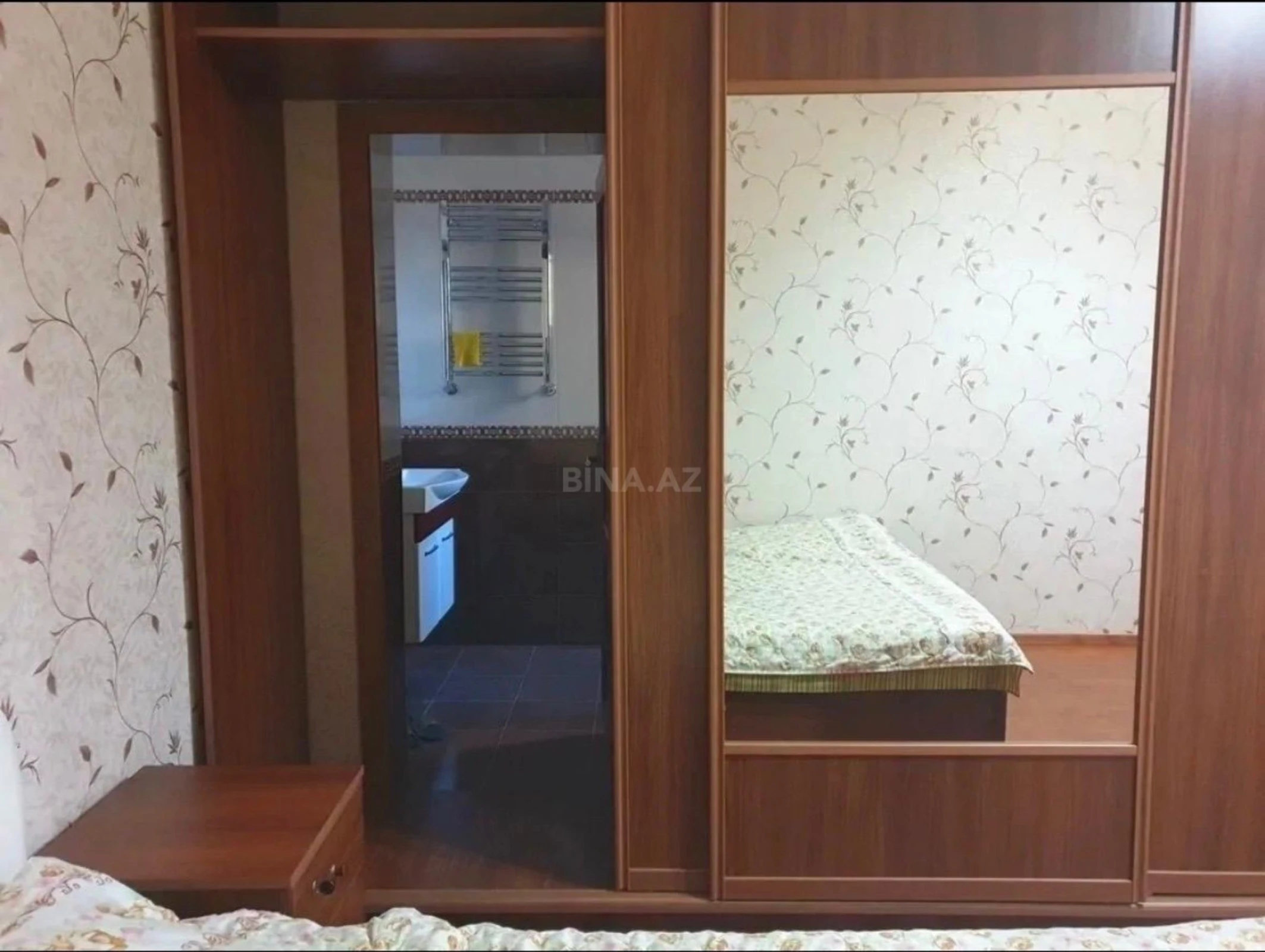 Satılır 4 otaqlı həyət evi 140 m²