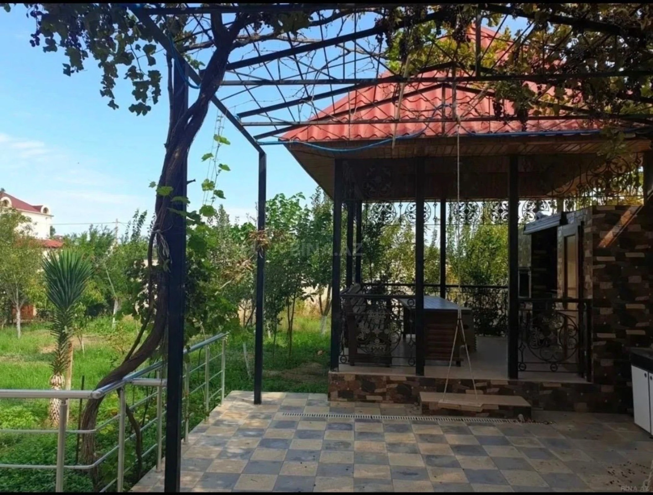 Satılır 4 otaqlı həyət evi 140 m²