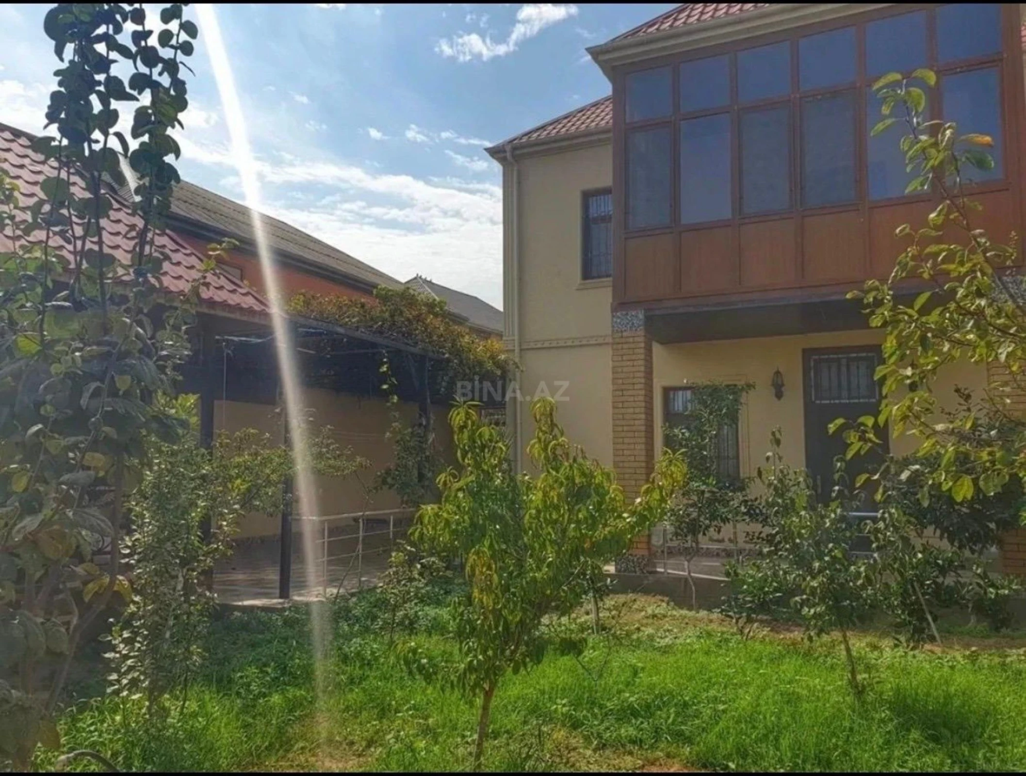 Satılır 4 otaqlı həyət evi 140 m²
