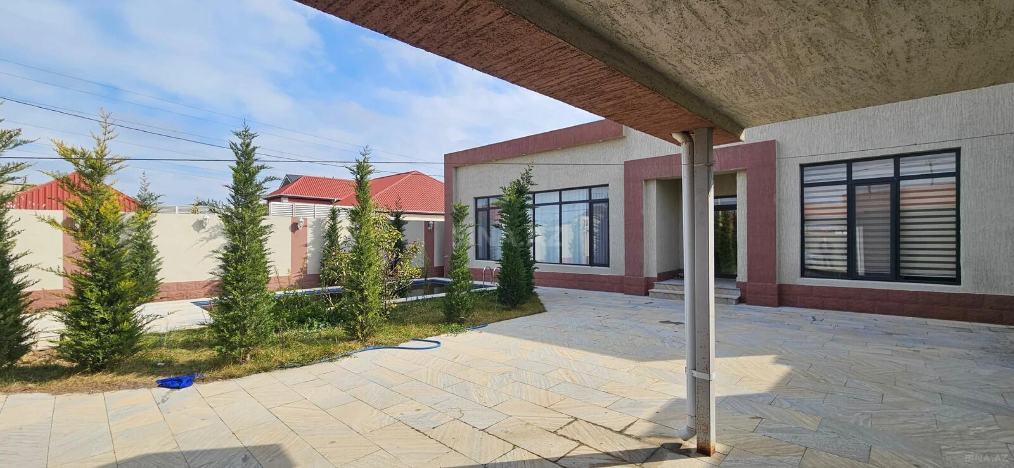 Satılır 4 otaqlı həyət evi 160 m²