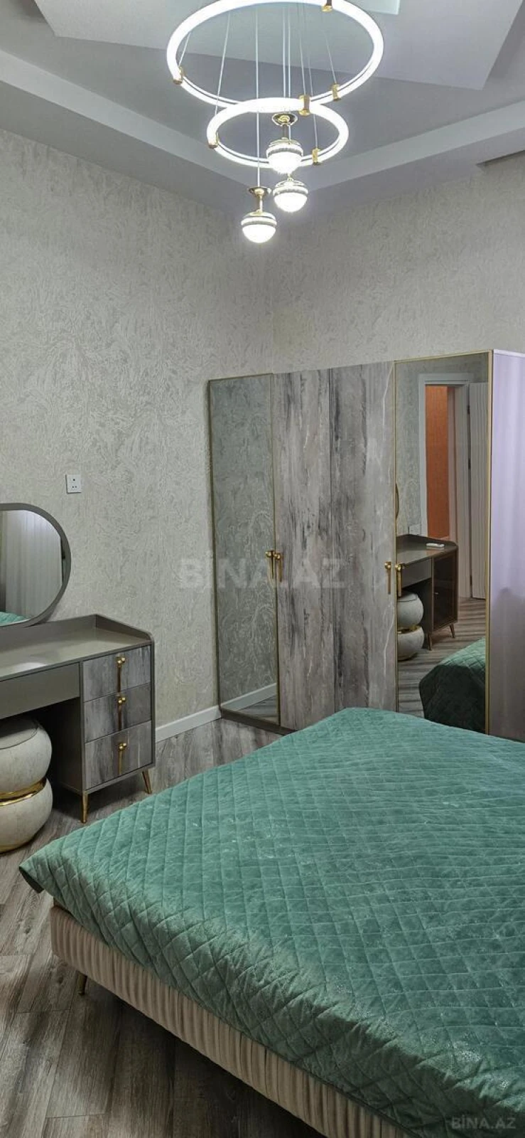 Satılır 4 otaqlı həyət evi 160 m²