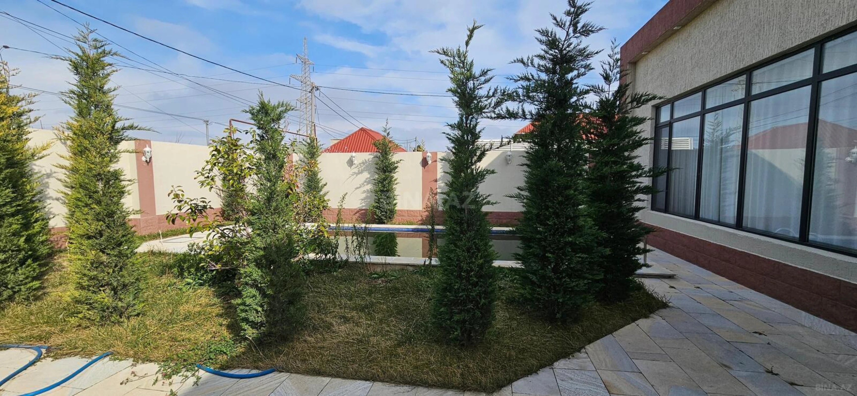 Satılır 4 otaqlı həyət evi 160 m²