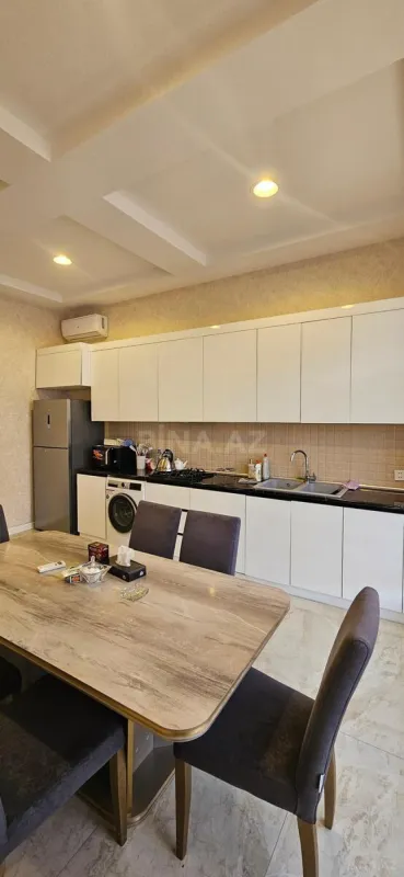 Satılır 4 otaqlı həyət evi 160 m²
