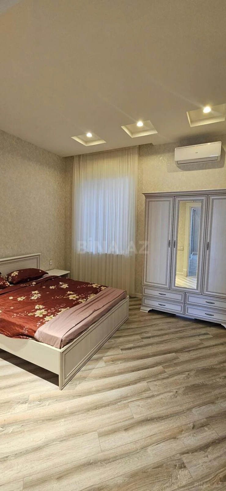 Satılır 4 otaqlı həyət evi 160 m²