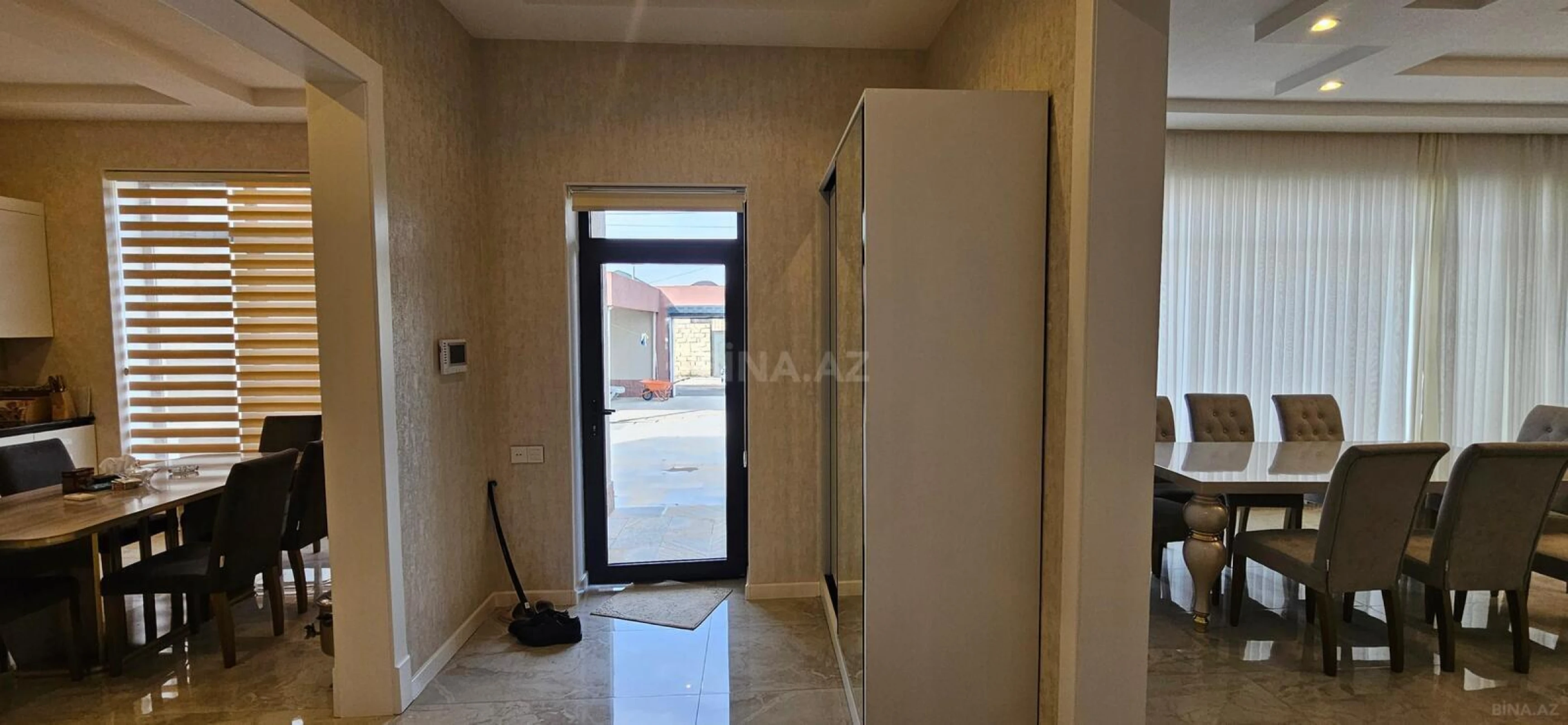 Satılır 4 otaqlı həyət evi 160 m²
