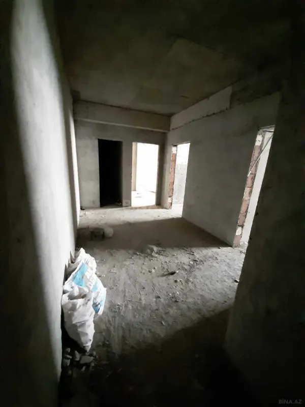 Satılır 3 otaqlı mənzil 113 m²