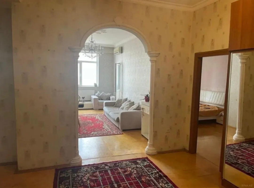 Satılır 2 otaqlı mənzil 75 m²