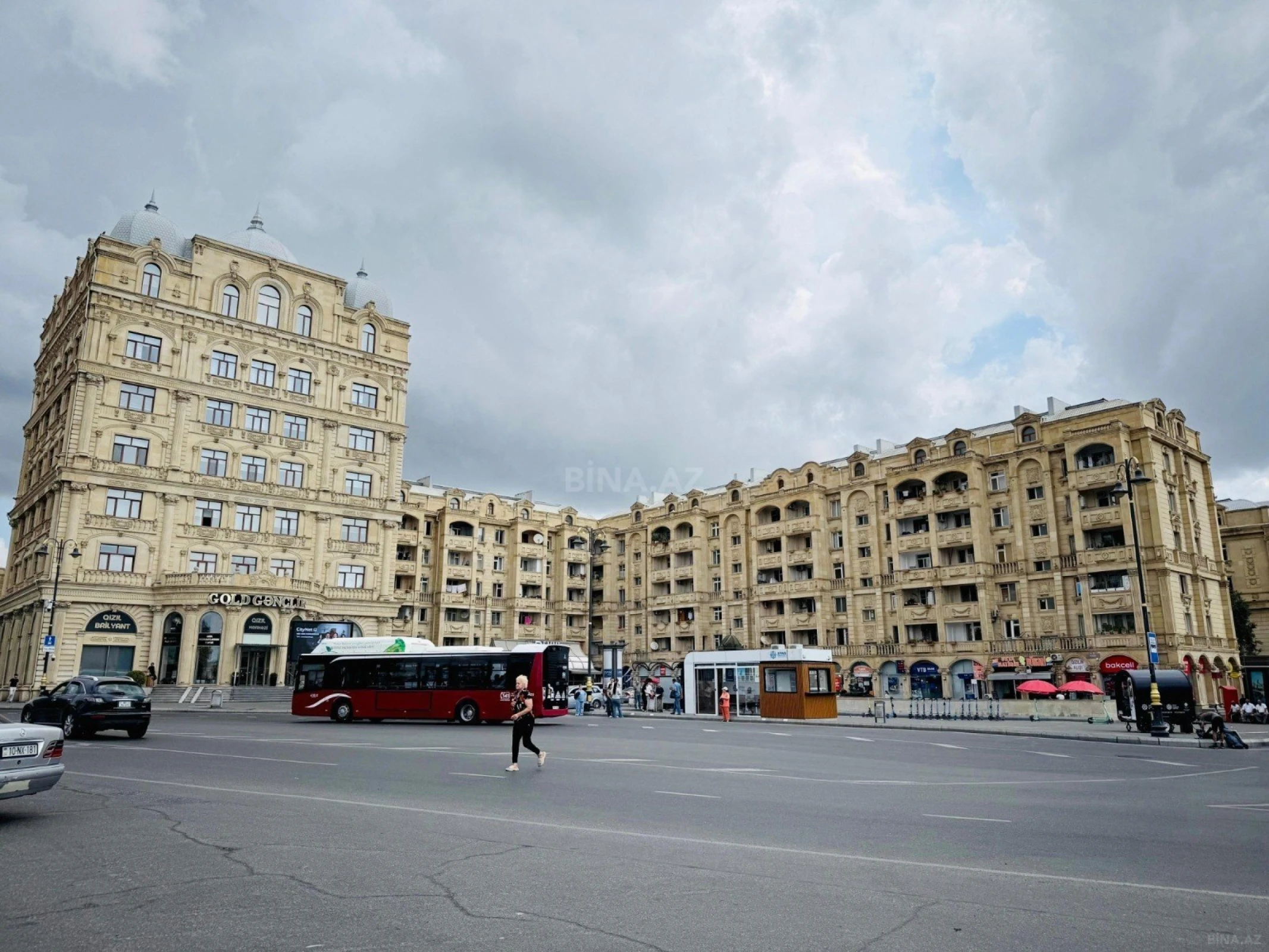 Satılır 2 otaqlı mənzil 55 m²