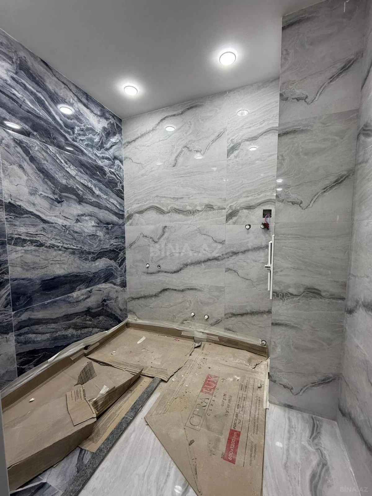 Satılır 2 otaqlı mənzil 52 m²