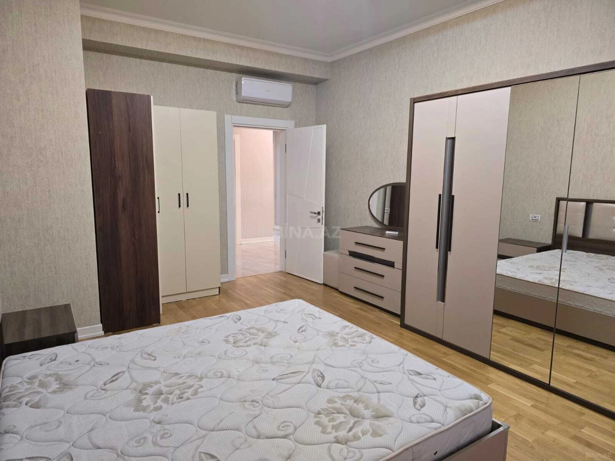 Satılır 3 otaqlı mənzil 92 m²